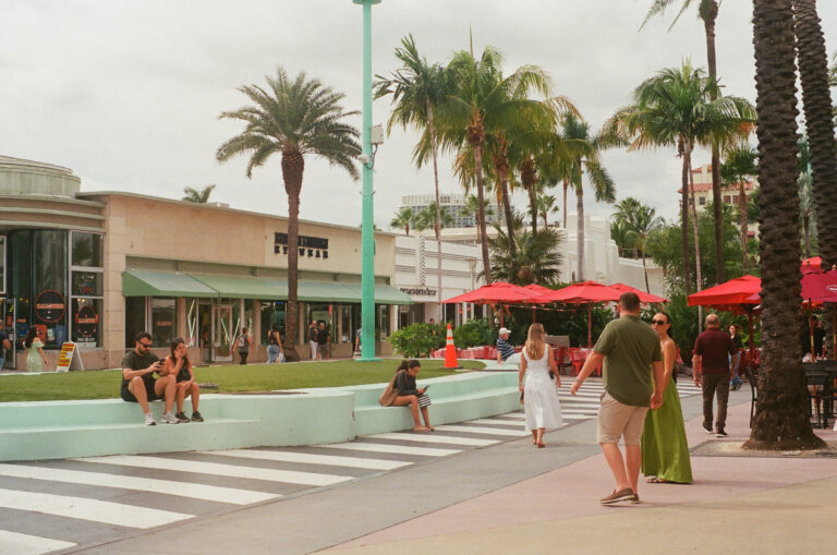 Street photo in Miami Beach, United States by Micaela Salvay