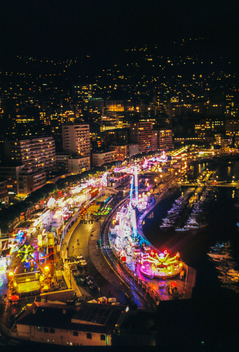 Photo by Steph Kattie