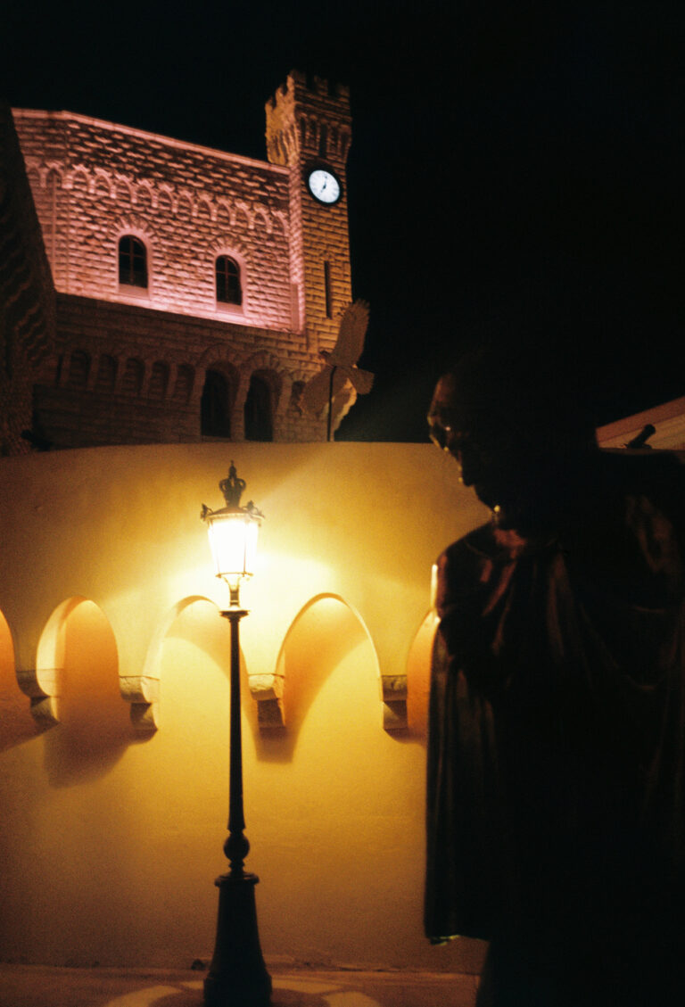 Photo by Steph Kattie