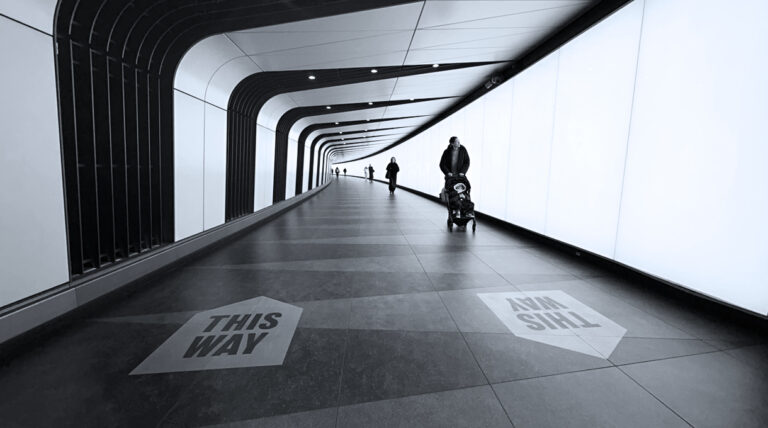 Photo by Franck Toto