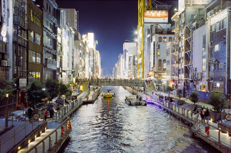 Photo by Valentino Passerini