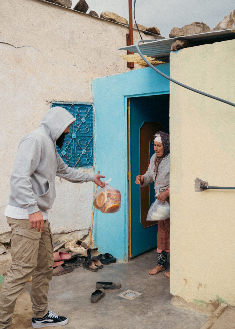 Photo by Alex Davidovitch