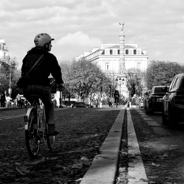 Photo by Louis Koreki