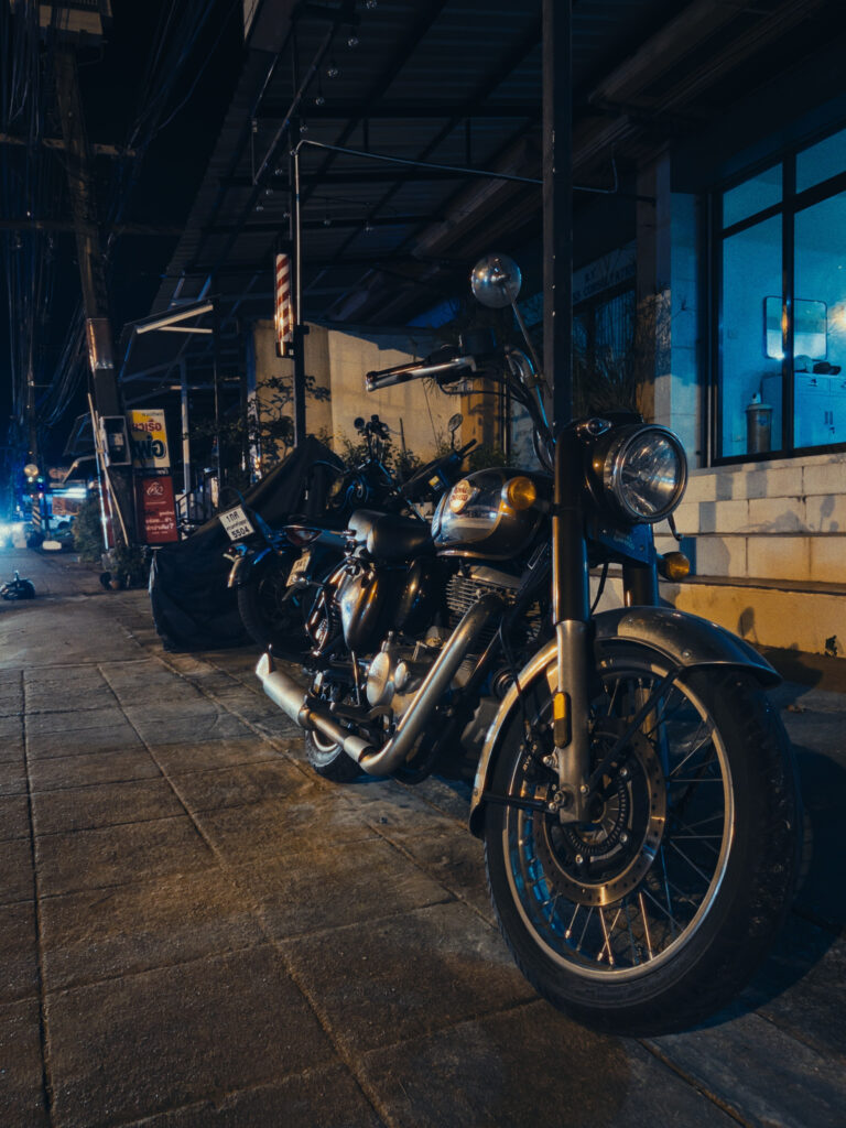 Street photo in Surat Thani, Thailand by Konstantin Korsun