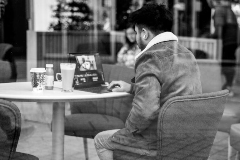 Photo by Leon Maillard