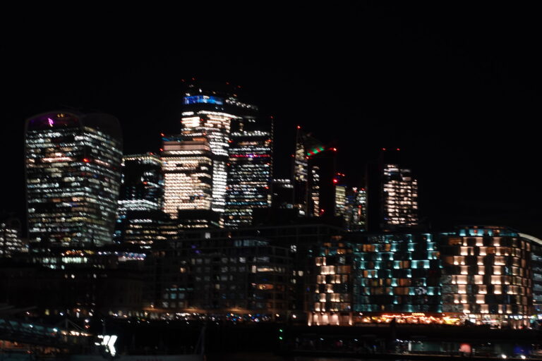 Photo by Amina Verse