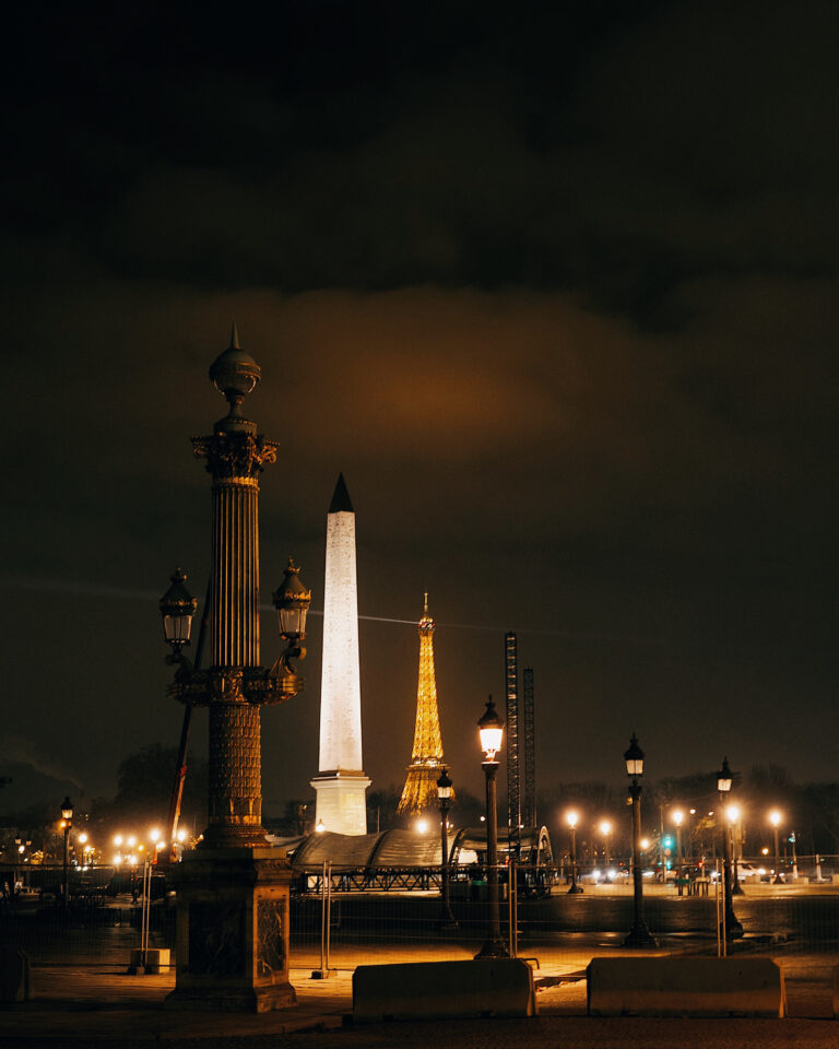 Photo by Louis Koreki