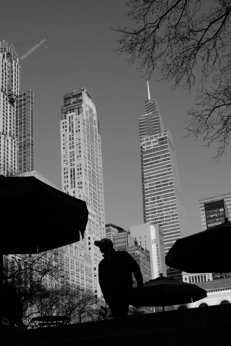 Photo by Manuel Mager