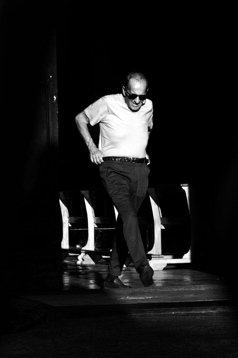 Photo by Raul Cumpat