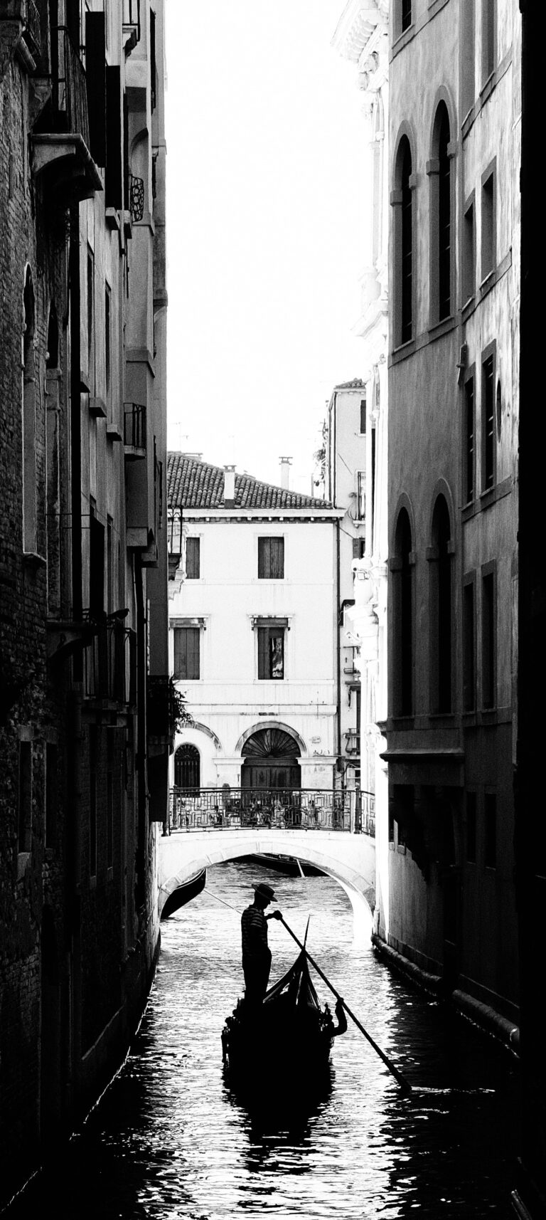 Photo by Alexander Tschirk