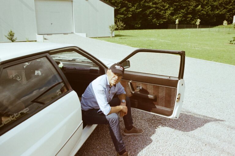 Photo by Hugo Fiévez