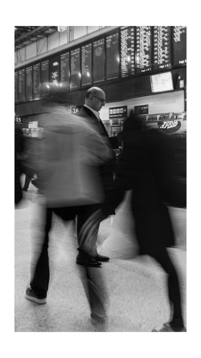 Photo by Simon Frost