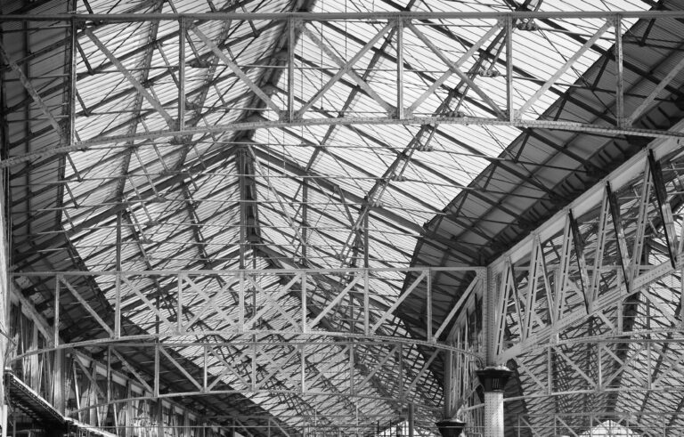 Photo by Simon Frost