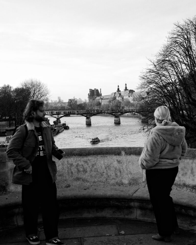 Photo by Louis Koreki