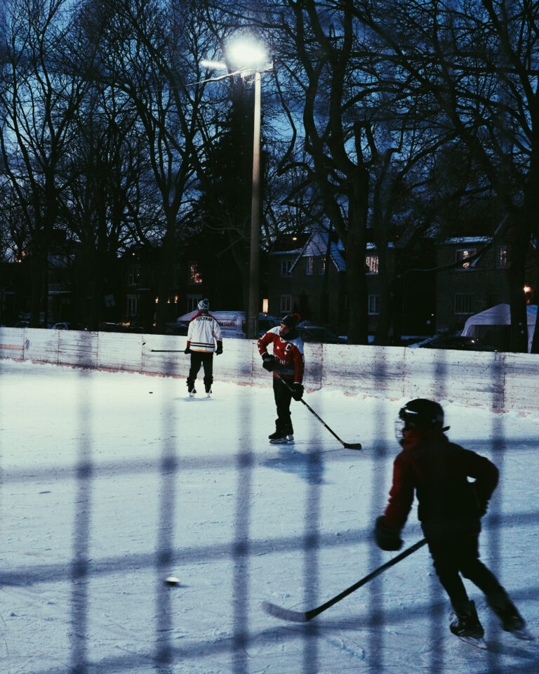 Photo by Louis Koreki