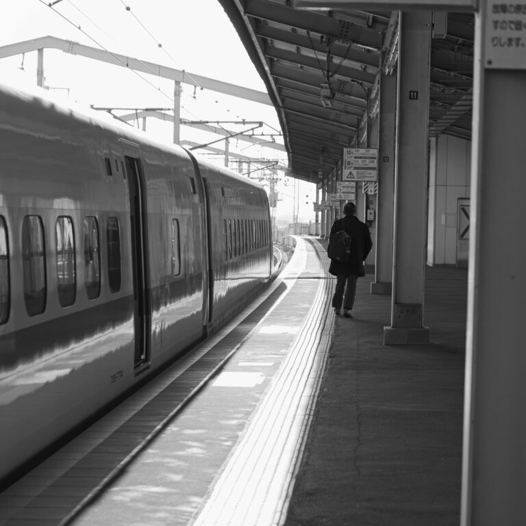 Street photo in Iwakuni, Japan by Mike Carter