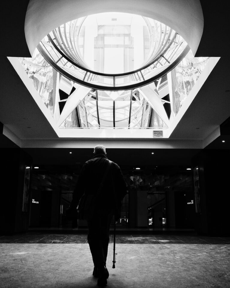 Photo by Louis Koreki