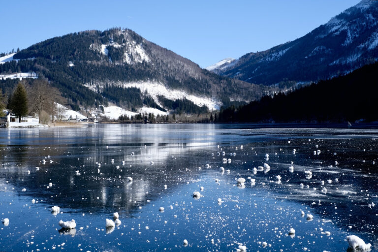 Photo by Alexander Tschirk