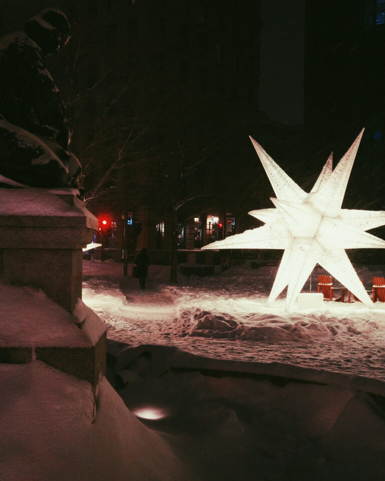 Photo by Louis Koreki