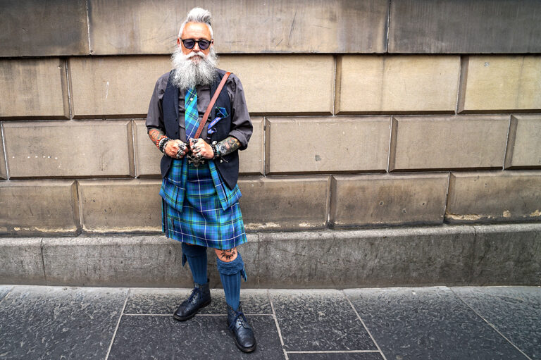 Photo by Franck Toto