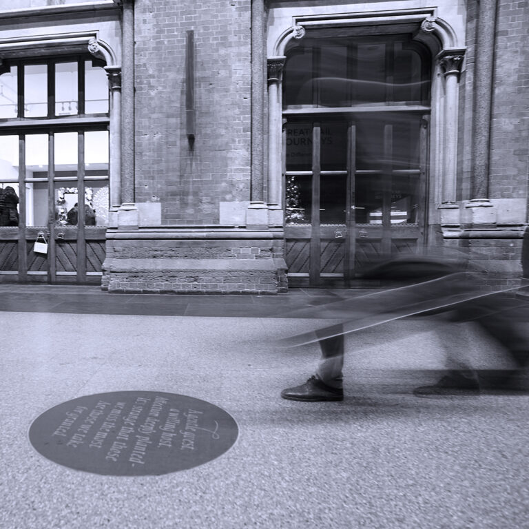 Photo by Franck Toto