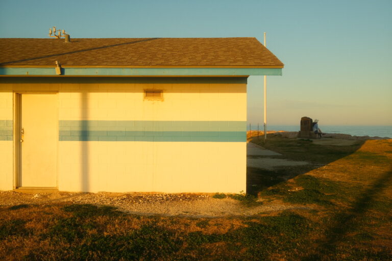 Photo by Brett Escuriex