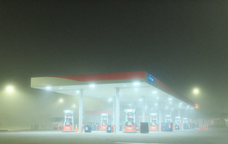 Photo by Brett Escuriex