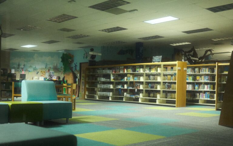 Photo by Brett Escuriex