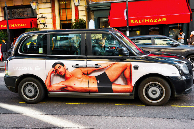 Photo by Simon Frost