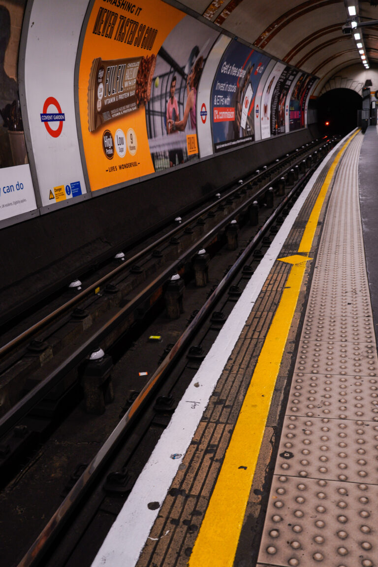 Photo by Simon Frost