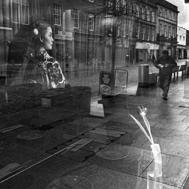 Street photo in Dundee, United Kingdom by Framelines 81