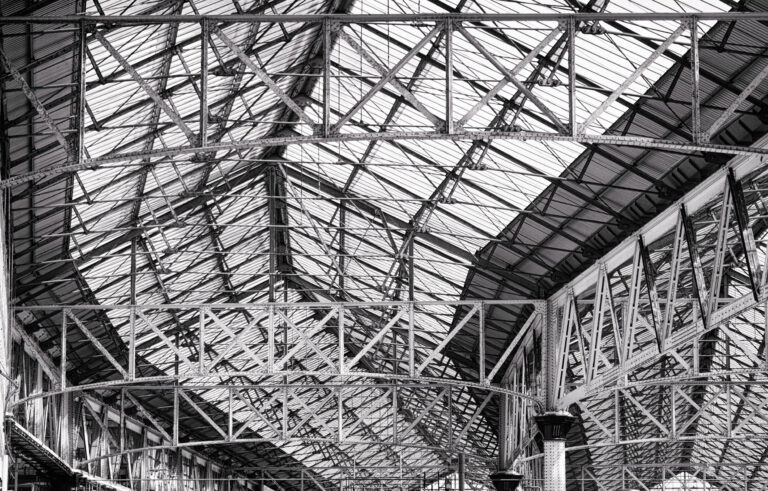 Photo by Simon Frost