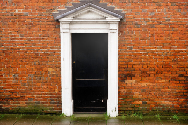 Photo by Simon Frost