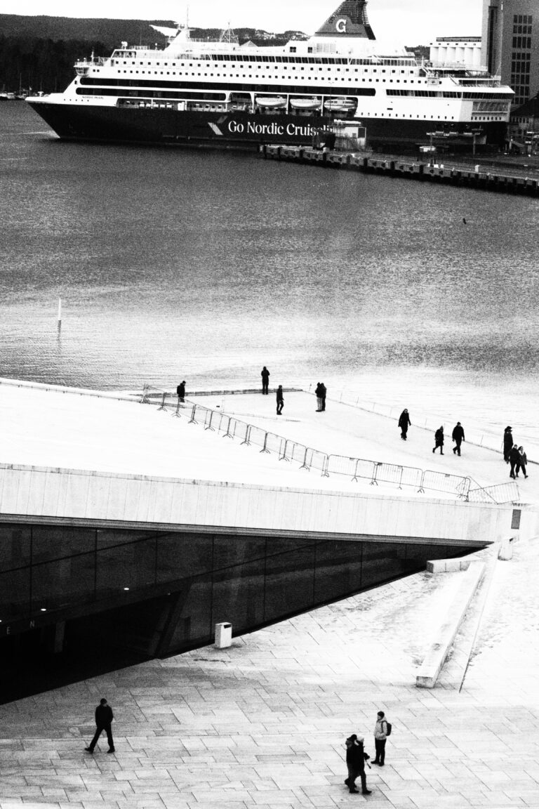 Photo by Roham Rasai