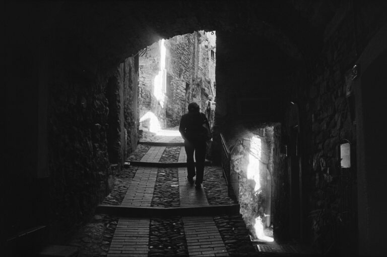 Photo by Valentino Passerini