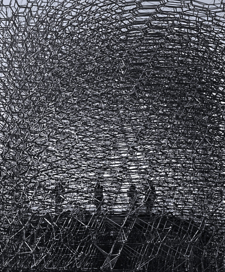 Photo by Franck Toto