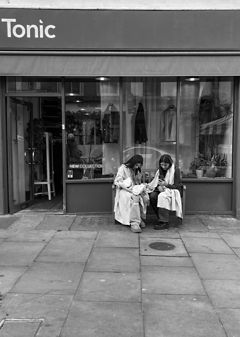 Photo by Franck Toto