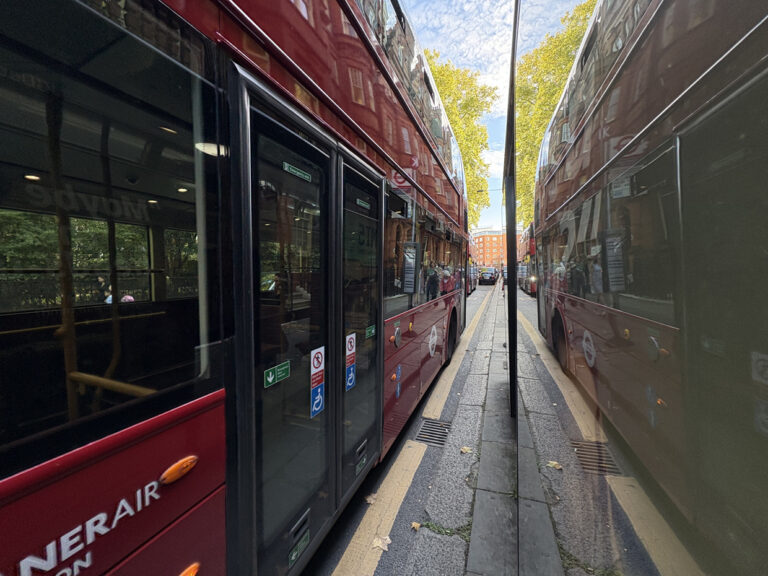 Photo by Franck Toto