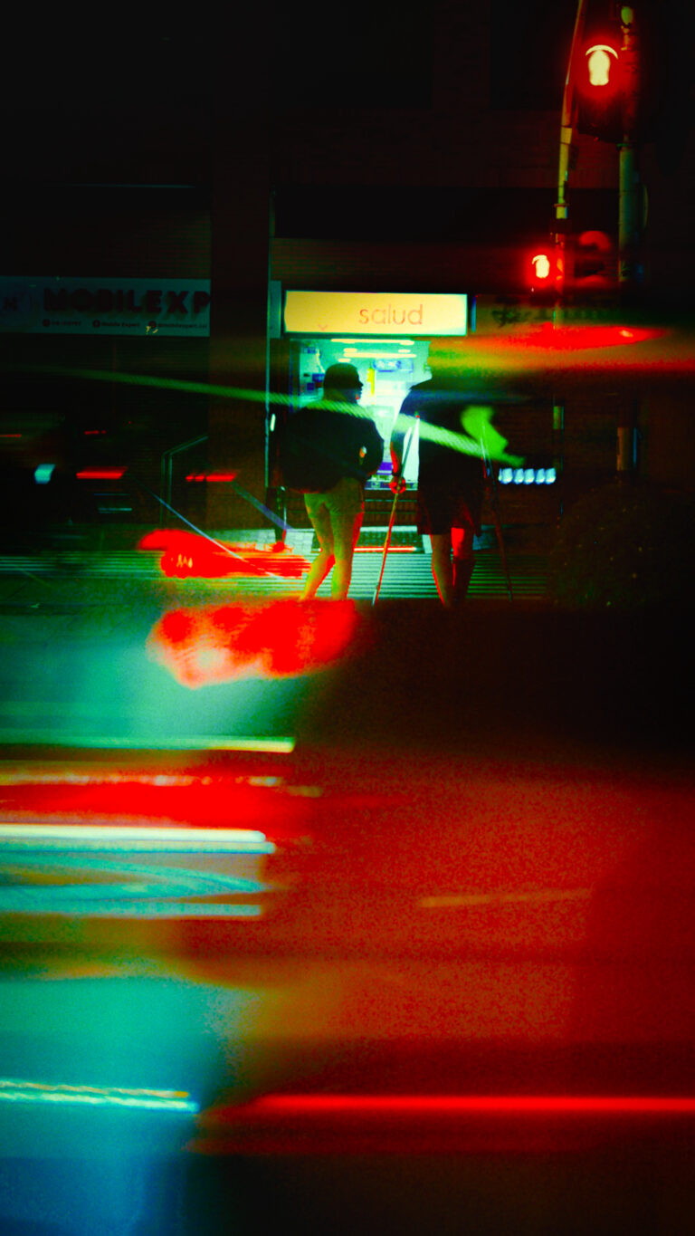 Photo by Victor Molina