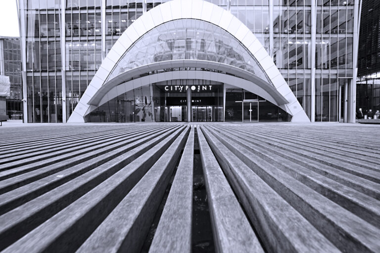 Photo by Franck Toto