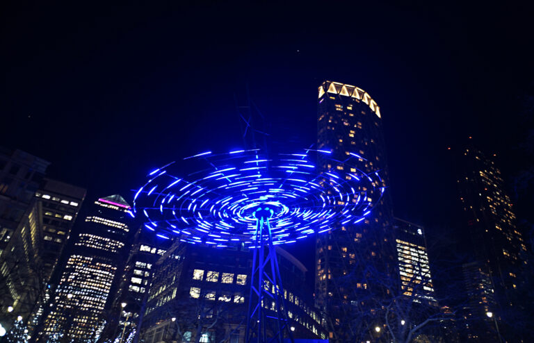 Photo by Franck Toto