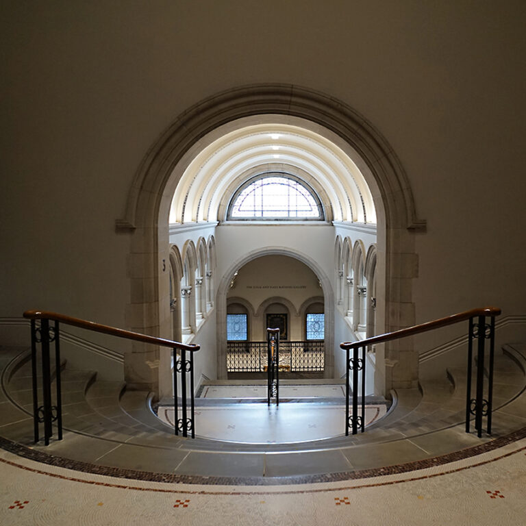 Photo by Franck Toto