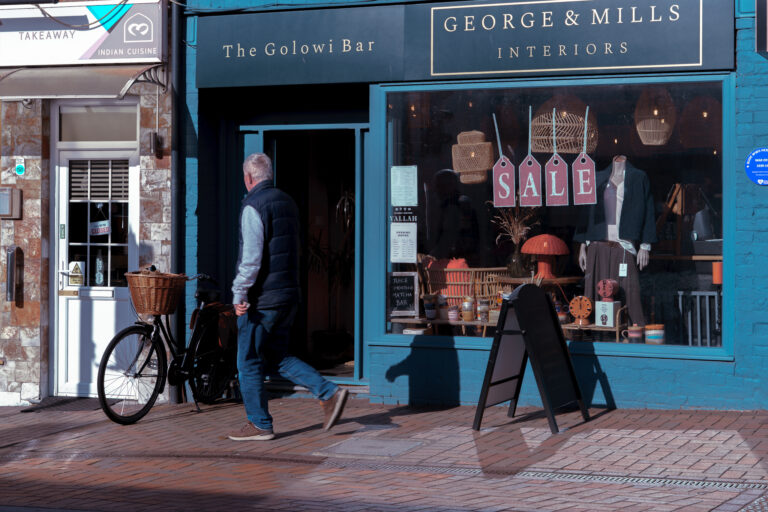 Photo by Leon Maillard