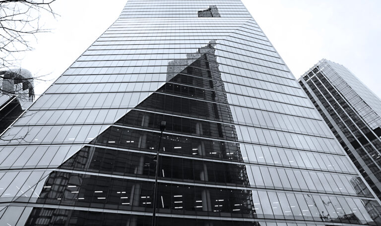 Photo by Franck Toto