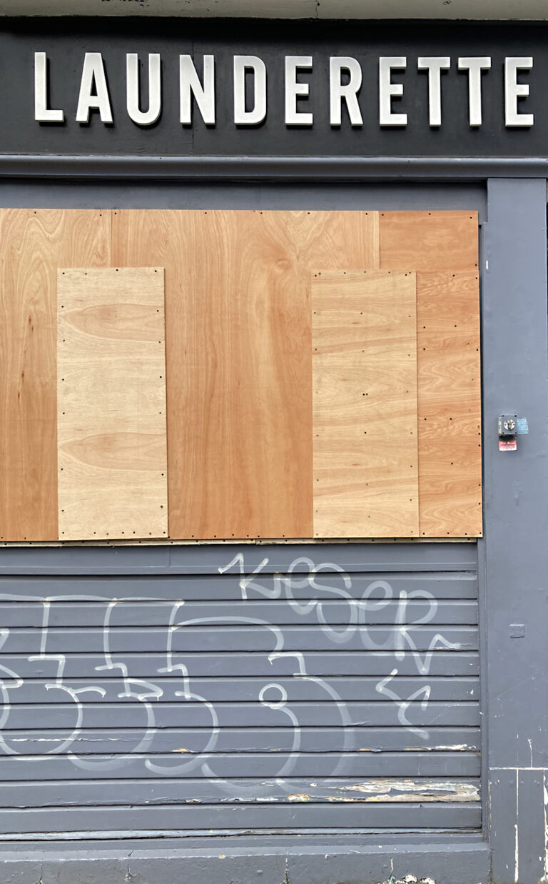 Photo by Franck Toto