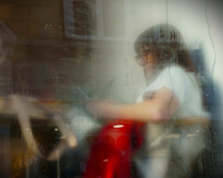 Street photo in York, United Kingdom by Chris Bennett