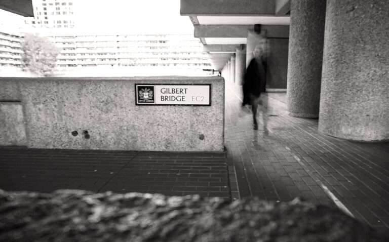 Photo by Franck Toto