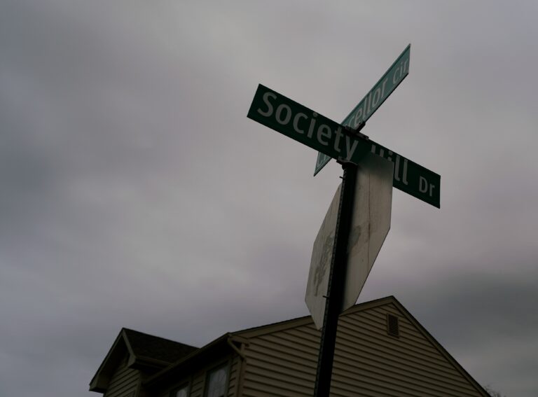 Photo by Hansen Tivoli