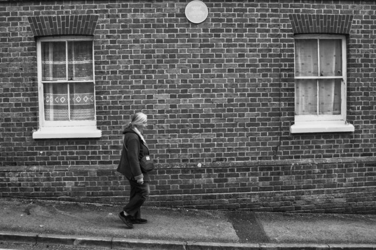 Photo by Simon Frost