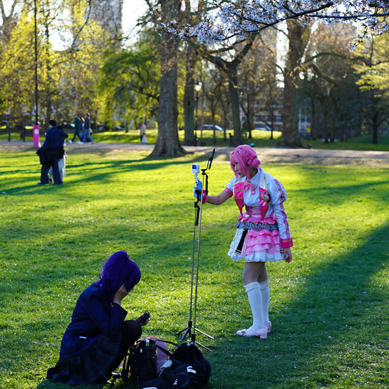 Photo by Franck Toto